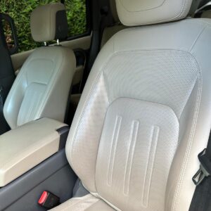 Land rover defender IV 2.0 P400E PHEV – Image 10