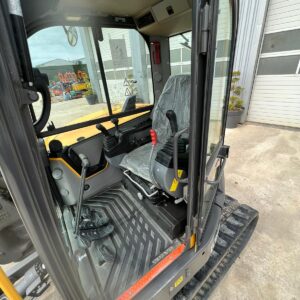 Mini Pelle sur chenilles Volvo ERC88 – Image 10