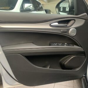 ALFA ROMEO STELVIO (2) 2.2 210 Q4 COMPETIZIONE AT8 – Image 20