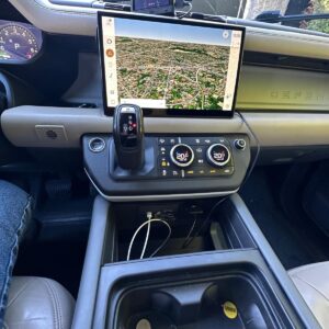 Land rover defender IV 2.0 P400E PHEV – Image 6