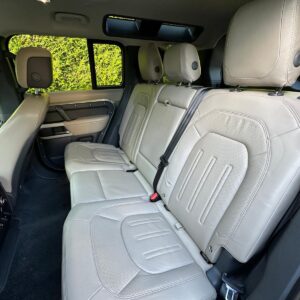 Land rover defender IV 2.0 P400E PHEV – Image 9